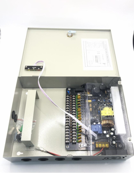 Accesorii OTHER SURSA ALIMENTARE 15A CARCASA METAL 18 canale Input voltage: 110V AC 220V AC Output voltage: 12V DC 15A Backup ba