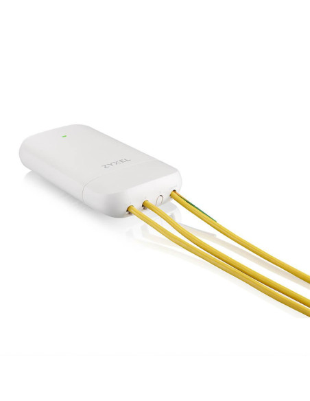 Access point & Range Ext. Zyxel PoE12-3PD, 4 x 1Gb port PoE extender. 45W PoE budget, IP55 rated (outdoor)